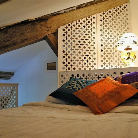 Les Routes Du Monde Bed & Breakfast Saint-Genies-de-Comolas Luaran gambar