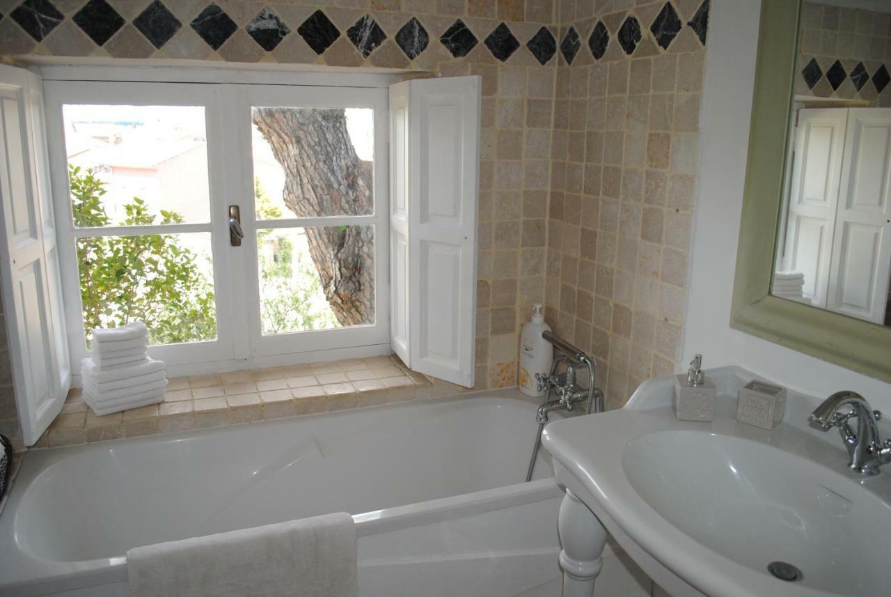Les Routes Du Monde Bed & Breakfast Saint-Genies-de-Comolas Luaran gambar